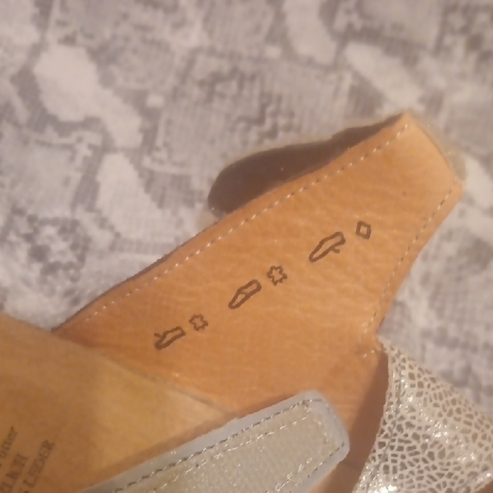 Think! Women's Three-Strap Slide Sandals in Gray and Silver - Picture 6 of 14